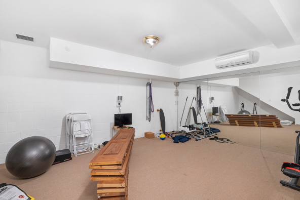 Virtual decluttering